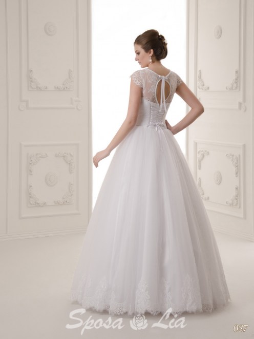 https://www.sposa-lia.com/images/stories/virtuemart/product/087-(2).jpg