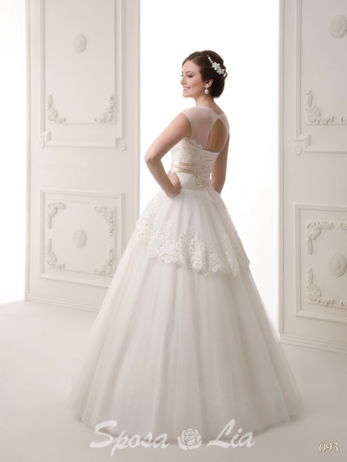 https://www.sposa-lia.com/images/stories/virtuemart/product/093-(2).jpg