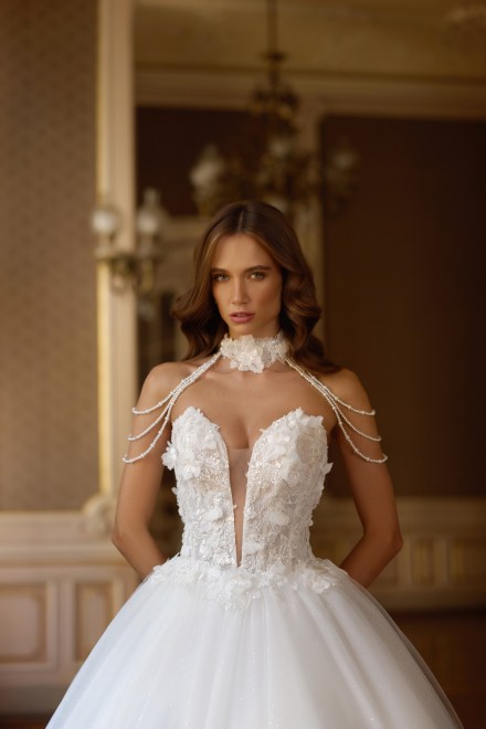 https://www.sposa-lia.com/images/stories/virtuemart/product/21_rachel_02.jpg