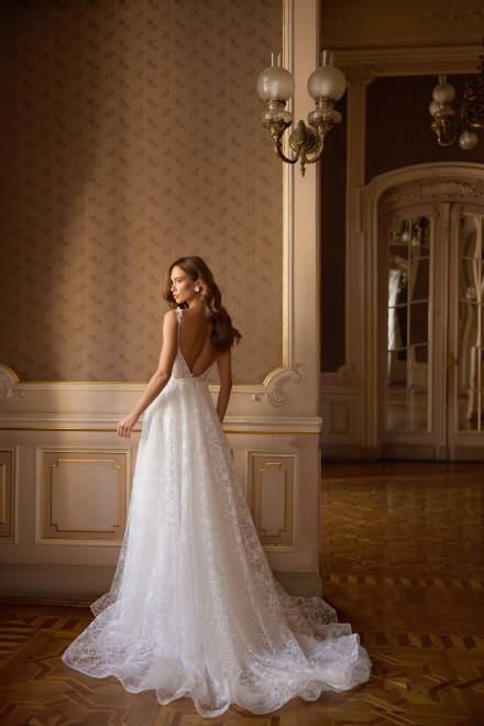 https://www.sposa-lia.com/images/stories/virtuemart/product/22_cecillia_03.jpg
