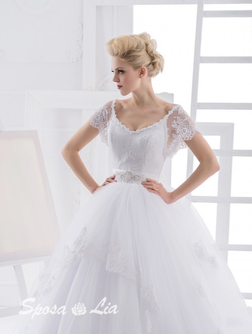 https://www.sposa-lia.com/images/stories/virtuemart/product/585-34.jpg
