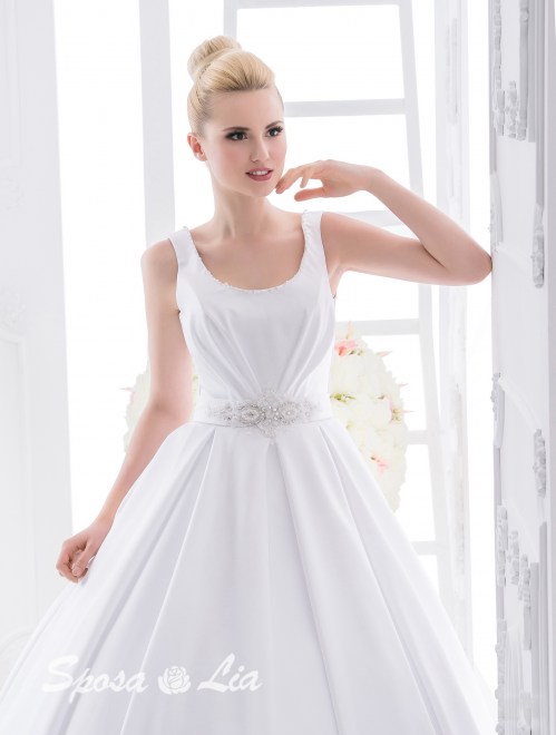 https://www.sposa-lia.com/images/stories/virtuemart/product/588-38.jpg