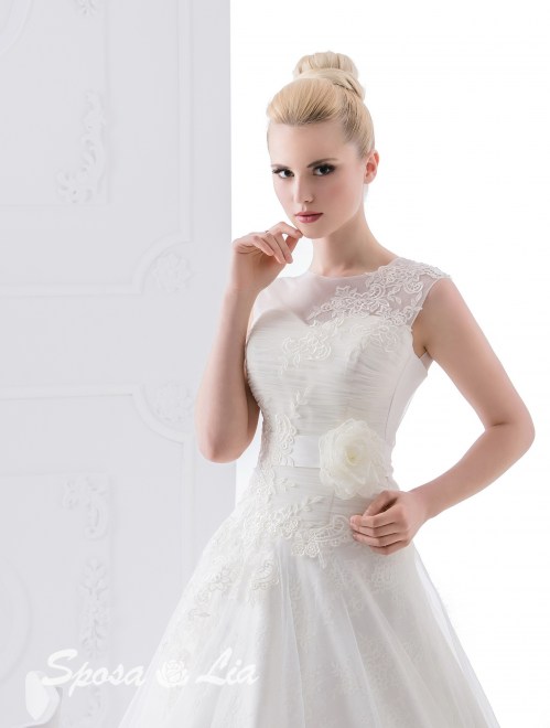 https://www.sposa-lia.com/images/stories/virtuemart/product/592-25.jpg