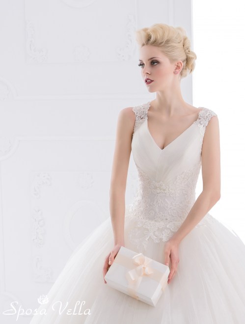 https://www.sposa-lia.com/images/stories/virtuemart/product/595-33.jpg