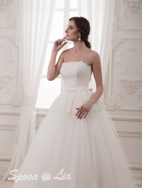 https://www.sposa-lia.com/images/stories/virtuemart/product/724-jn-(2).jpg