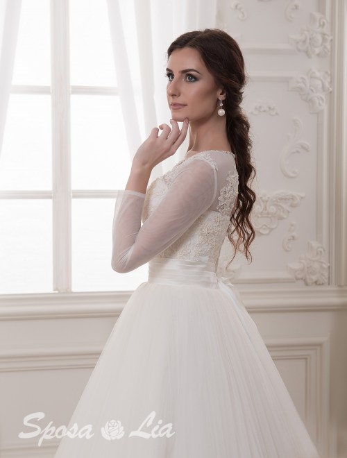 https://www.sposa-lia.com/images/stories/virtuemart/product/726-jn-(3).jpg