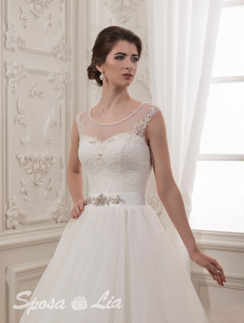 https://www.sposa-lia.com/images/stories/virtuemart/product/872-gi-(2).jpg