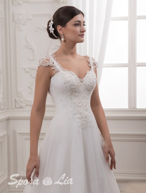 https://www.sposa-lia.com/images/stories/virtuemart/product/878-gi-(2).jpg