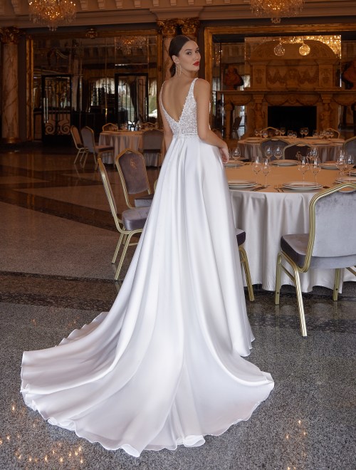 https://www.sposa-lia.com/images/stories/virtuemart/product/Amber(3).jpg