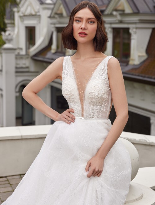 https://www.sposa-lia.com/images/stories/virtuemart/product/Aurora(2).jpg