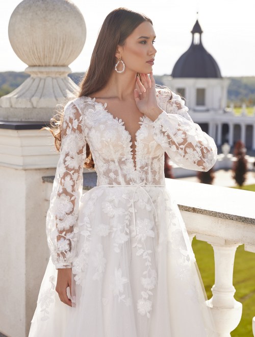 https://www.sposa-lia.com/images/stories/virtuemart/product/Caleo(2).jpg