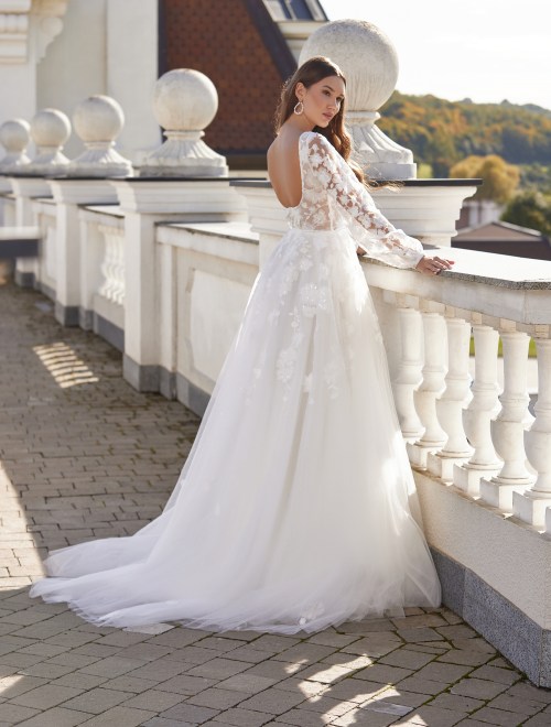 https://www.sposa-lia.com/images/stories/virtuemart/product/Caleo(3).jpg