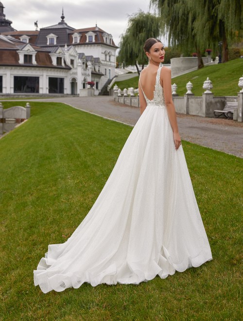 https://www.sposa-lia.com/images/stories/virtuemart/product/Casandra(3).jpg