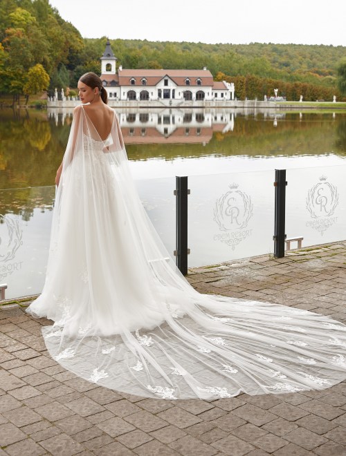 https://www.sposa-lia.com/images/stories/virtuemart/product/Charly(3).jpg