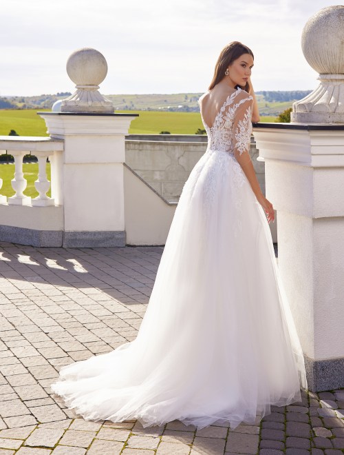 https://www.sposa-lia.com/images/stories/virtuemart/product/Daria(3).jpg