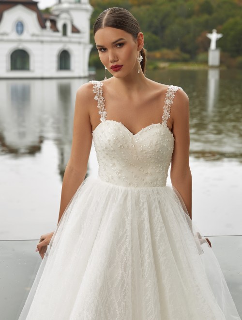 https://www.sposa-lia.com/images/stories/virtuemart/product/Edesia(2).jpg