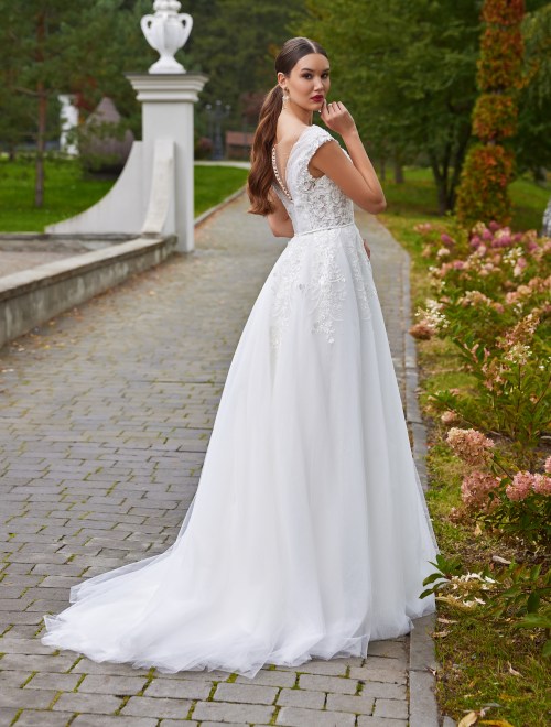 https://www.sposa-lia.com/images/stories/virtuemart/product/Matilda(3).jpg