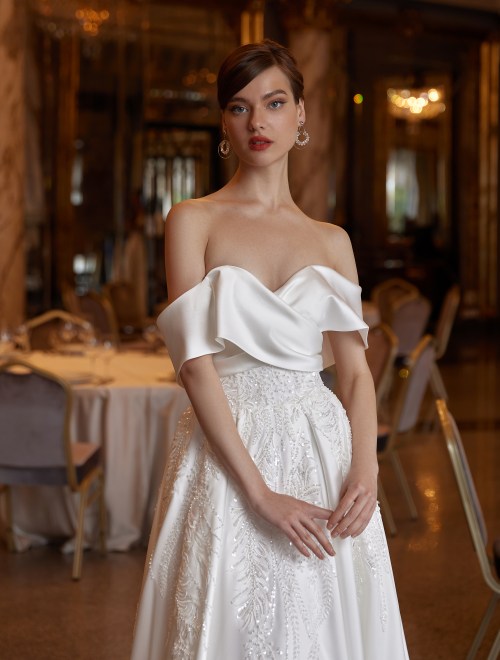 https://www.sposa-lia.com/images/stories/virtuemart/product/Mira(2).jpg