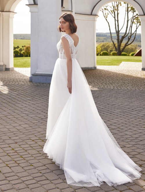 https://www.sposa-lia.com/images/stories/virtuemart/product/Roselyn(3).jpg