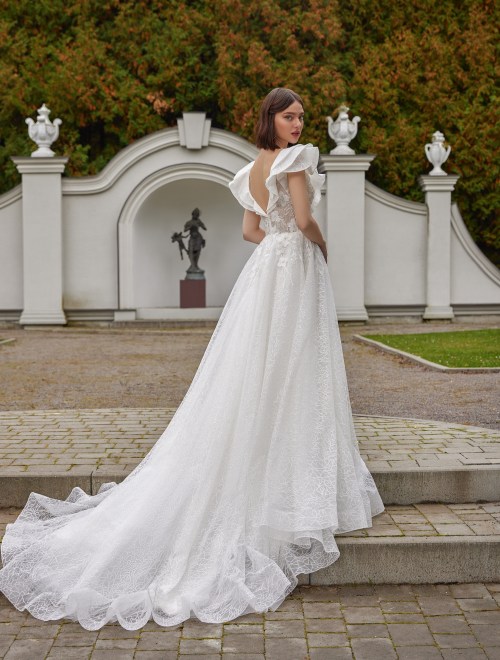https://www.sposa-lia.com/images/stories/virtuemart/product/Vincenza(3).jpg
