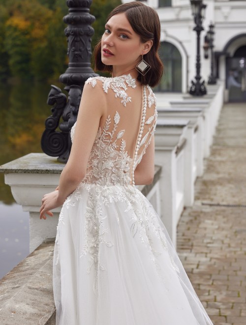 https://www.sposa-lia.com/images/stories/virtuemart/product/Viviana(4).jpg