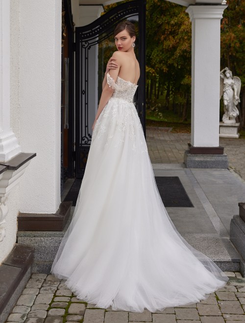 https://www.sposa-lia.com/images/stories/virtuemart/product/Wendy(3).jpg